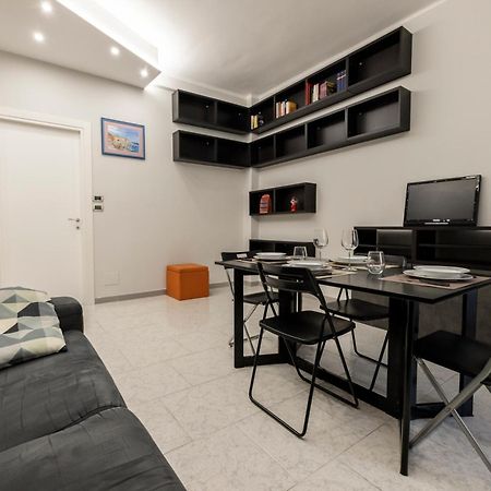 Tra Porta Susa E Piazza Statuto -Cortile Interno- Turin Exteriör bild