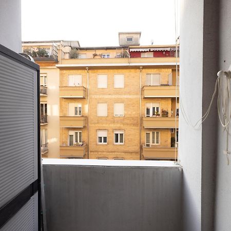 Tra Porta Susa E Piazza Statuto -Cortile Interno- Turin Exteriör bild