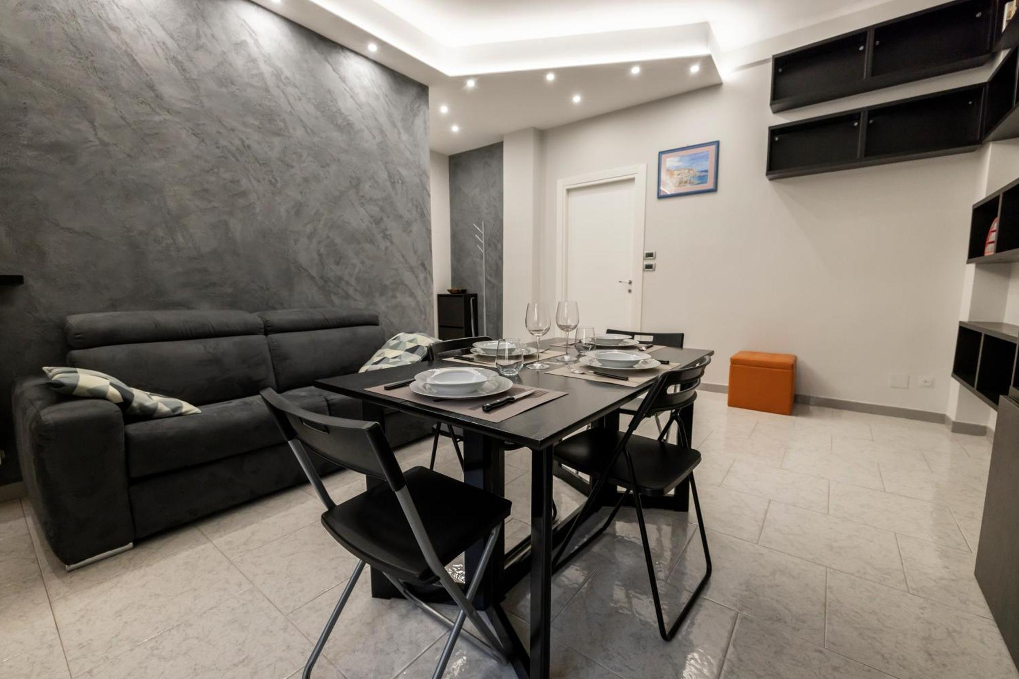 Tra Porta Susa E Piazza Statuto -Cortile Interno- Turin Exteriör bild