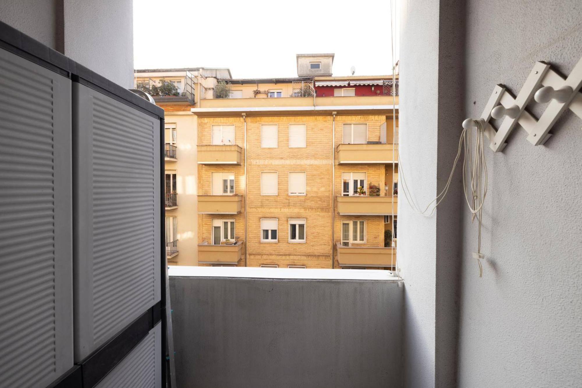 Tra Porta Susa E Piazza Statuto -Cortile Interno- Turin Exteriör bild